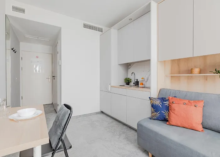 Superapart Wilanow Ministudio, Medicover, Swiatynia Opatrznosci