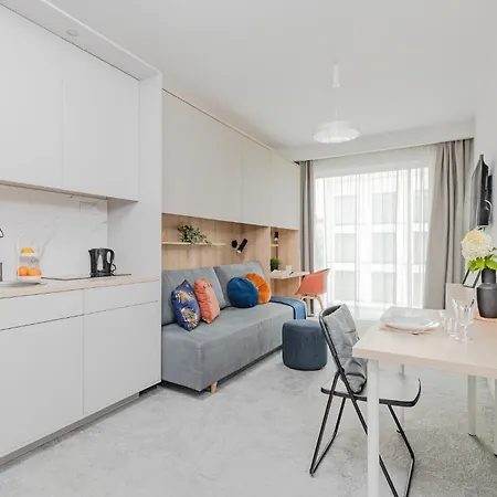 Superapart Wilanow Ministudio, Medicover, Swiatynia Opatrznosci דירה